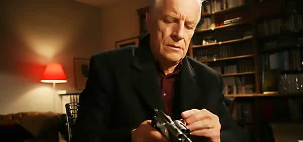 Кортекс (2008) | детектив про бывшего комиссара с Альцгеймером, расследующего смерти пациентов в психиатрической клинике